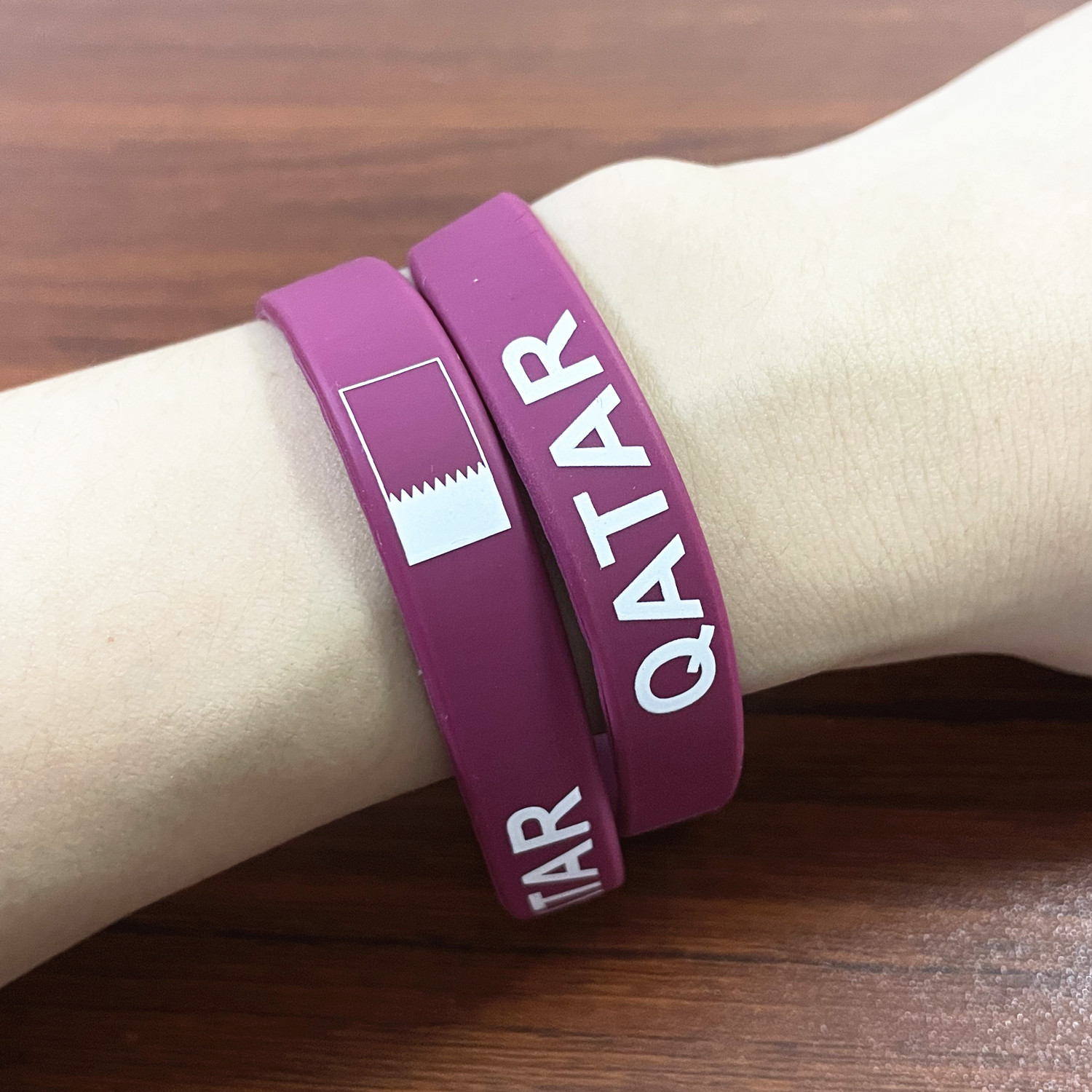 카타르 국기 실리콘 팔찌, 스포츠 게임 손목 밴드, 남 - Men Accessories Qatar 리뷰 및 가격
